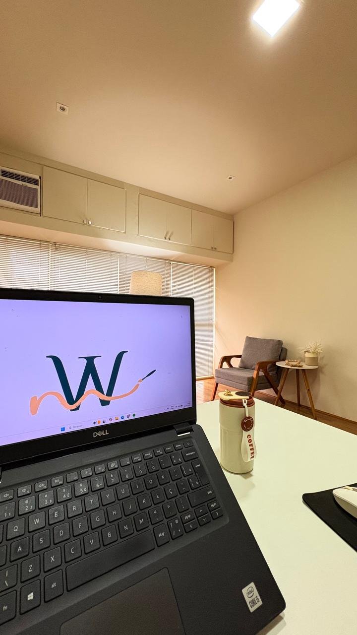 Ansiedade e Burnout: O Que Seu Cérebro Está Tentando Te Dizer (E Como a TCC Pode Transformar Isso)